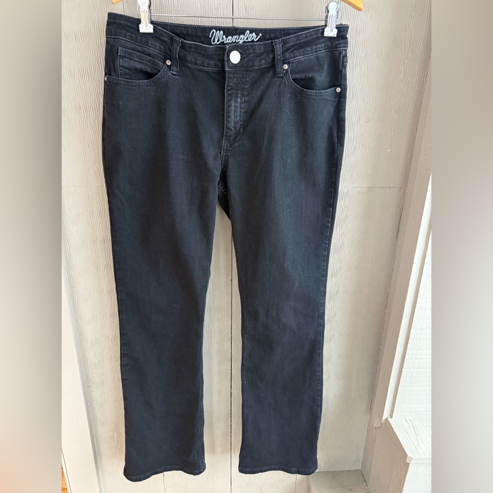 Women’s 13x32 Wrangler Black Denim Bootcut Jeans